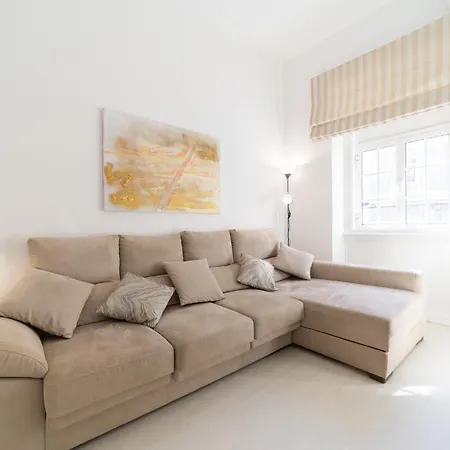 Peaceful 2-bedroom House With Garden At The Heart Of Benfica * ליסבון