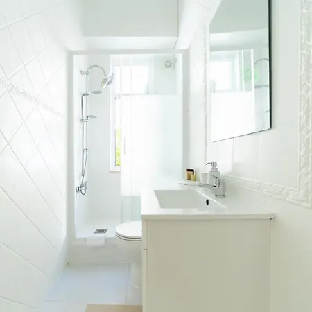 Peaceful 2-bedroom House With Garden At The Heart Of Benfica * Lisboa