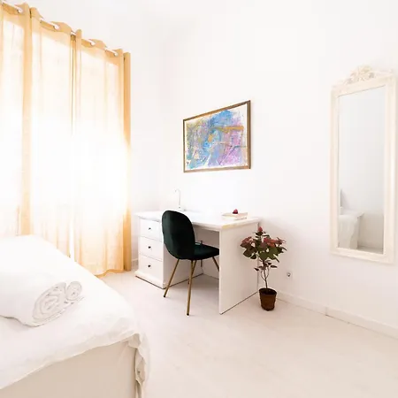 Peaceful 2-bedroom House With Garden At The Heart Of Benfica Lisboa