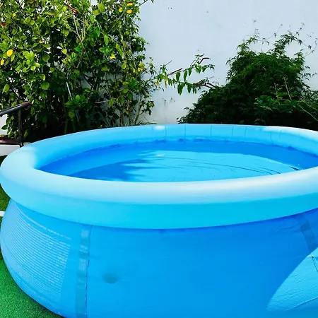 Benfica House In With Pool & Garden בית נופש *