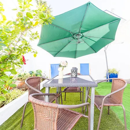 Σπίτι διακοπών Peaceful 2-bedroom House With Garden At The Heart Of Benfica Lisboa